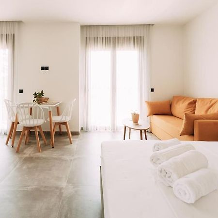 Glamorous Studio Near Center كاندية المظهر الخارجي الصورة
