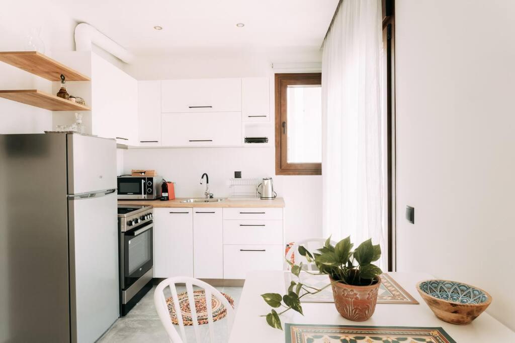 Glamorous Studio Near Center كاندية المظهر الخارجي الصورة
