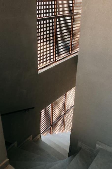 Glamorous Studio Near Center كاندية المظهر الخارجي الصورة